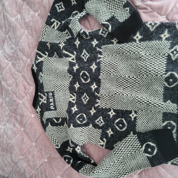 Louis Vuitton Sweater - Picture 5 of 9